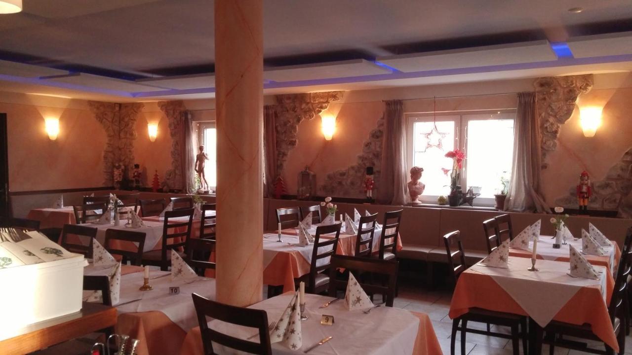 Hotel-Restaurant Zum Bäumle Süßen Exterior foto